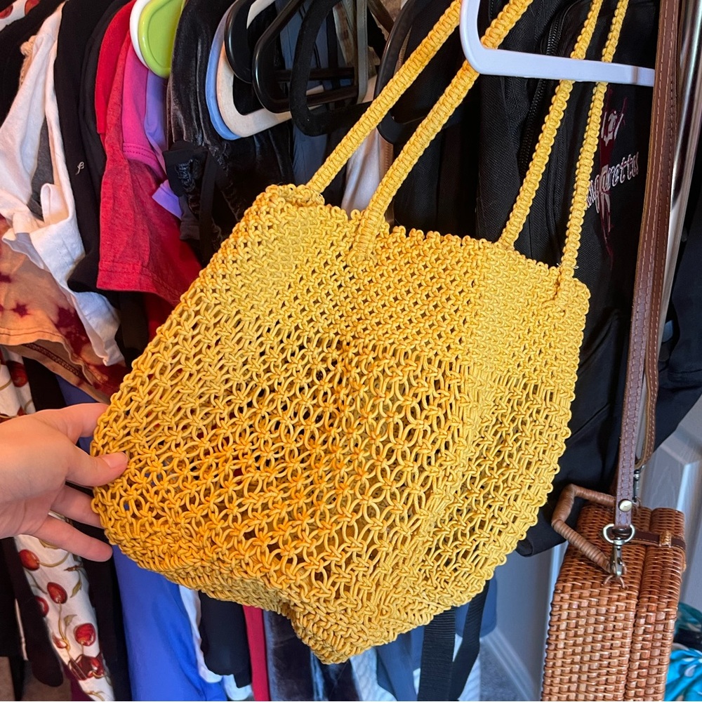 YELLOW MESH PURSE